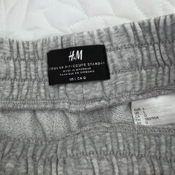 H&M Jogger Sweatpants - Picture 2 of 3